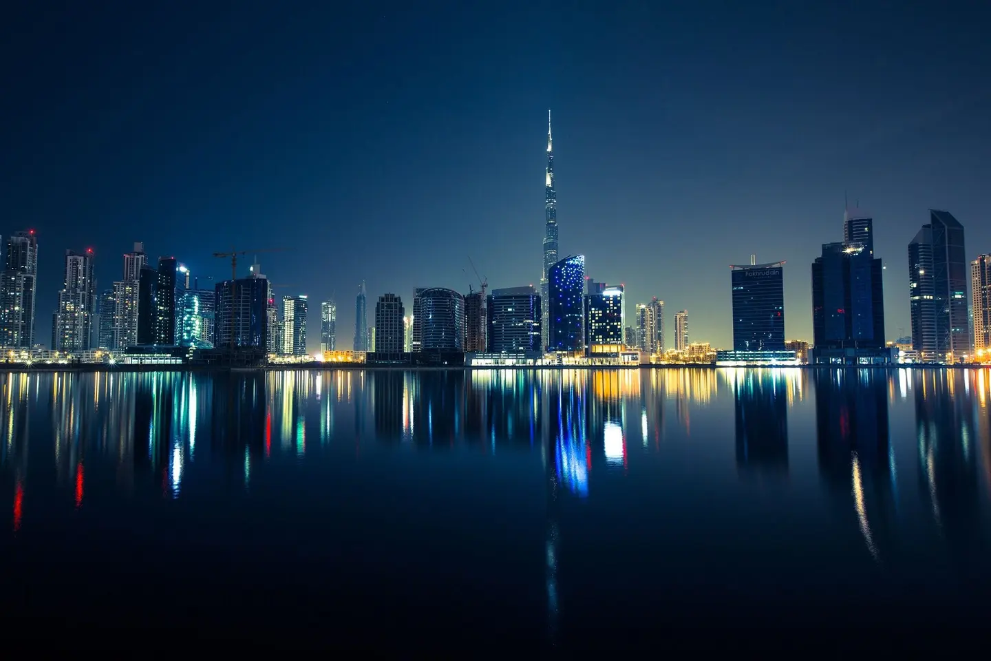 ​迪拜夜晚天际线